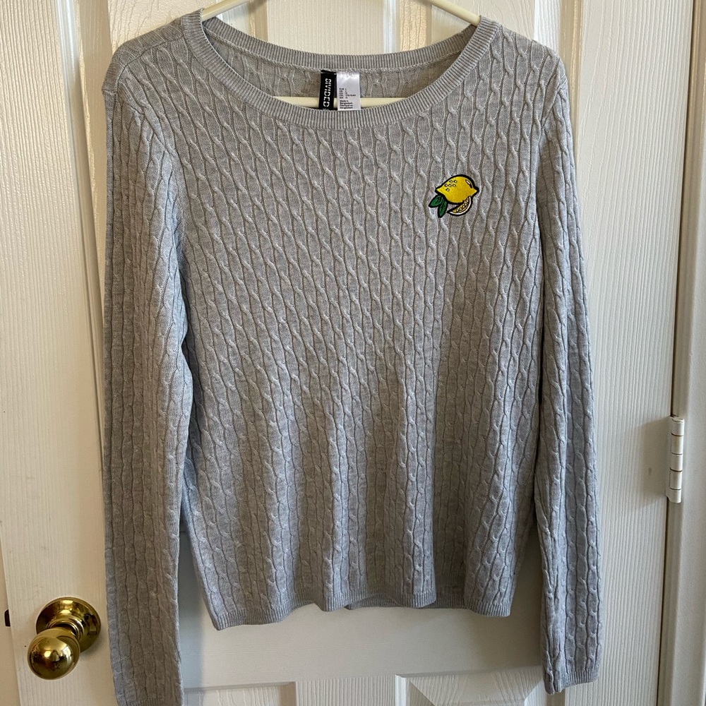 H&M Long Sleeves gray top in large size